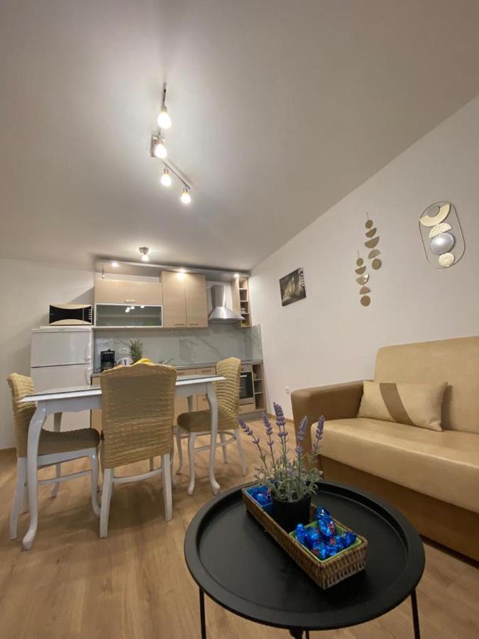 Ana Apartment Split Exterior photo